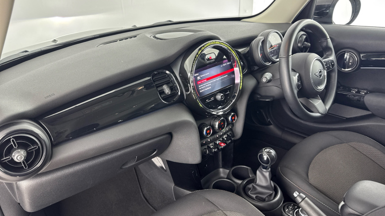 MINI Hatchback 1.5 Cooper Classic 5dr Petrol Hatchback